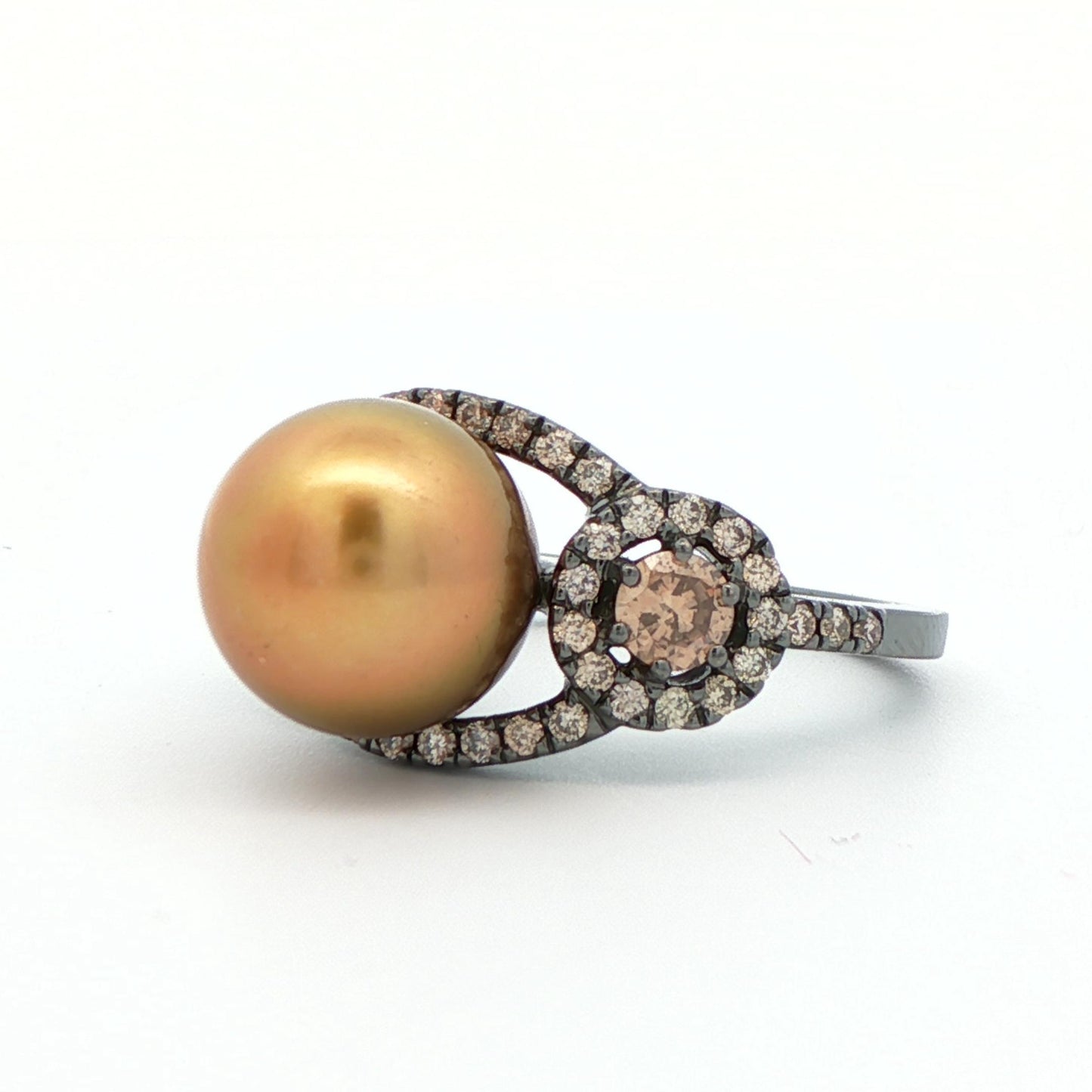 18k White Gold Black Rhodium Gold Pearl & Chocolate Diamond Ring