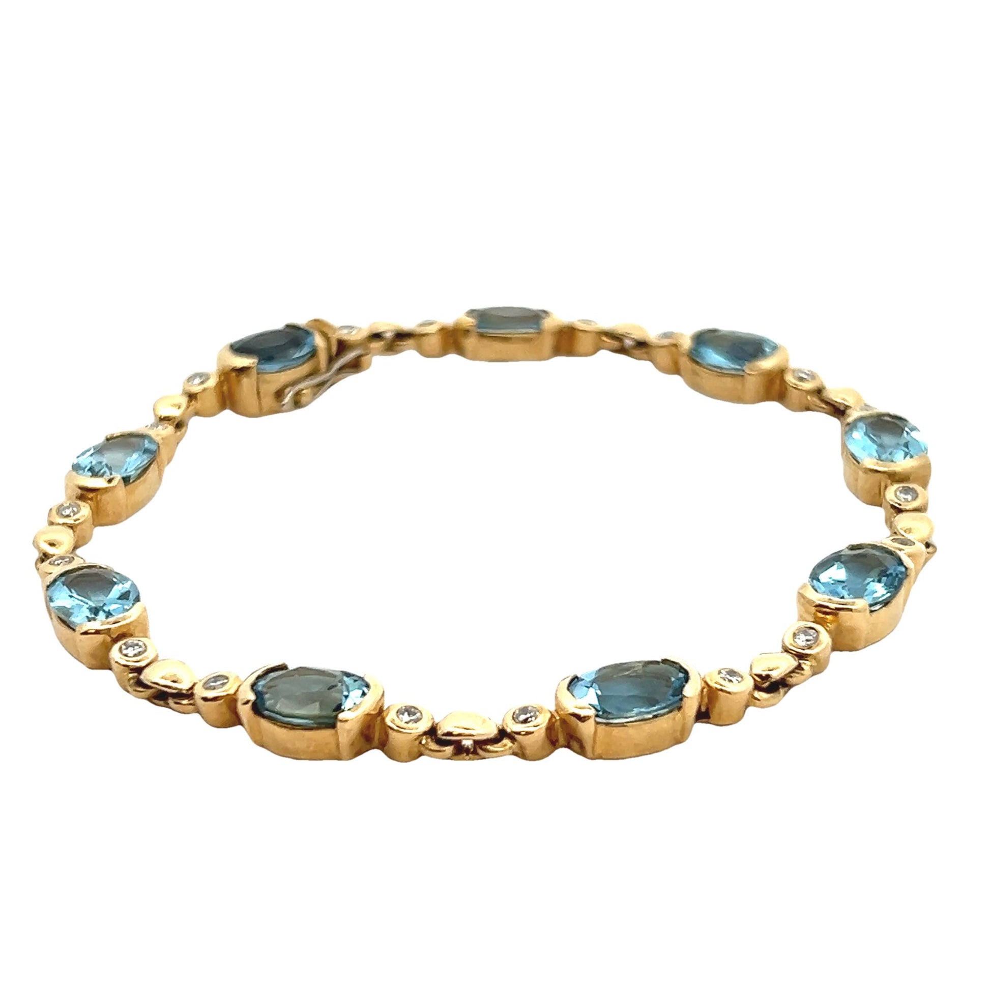Contemporary 18k Yellow Gold H. Stern Aquamarine & Diamond Bracelet