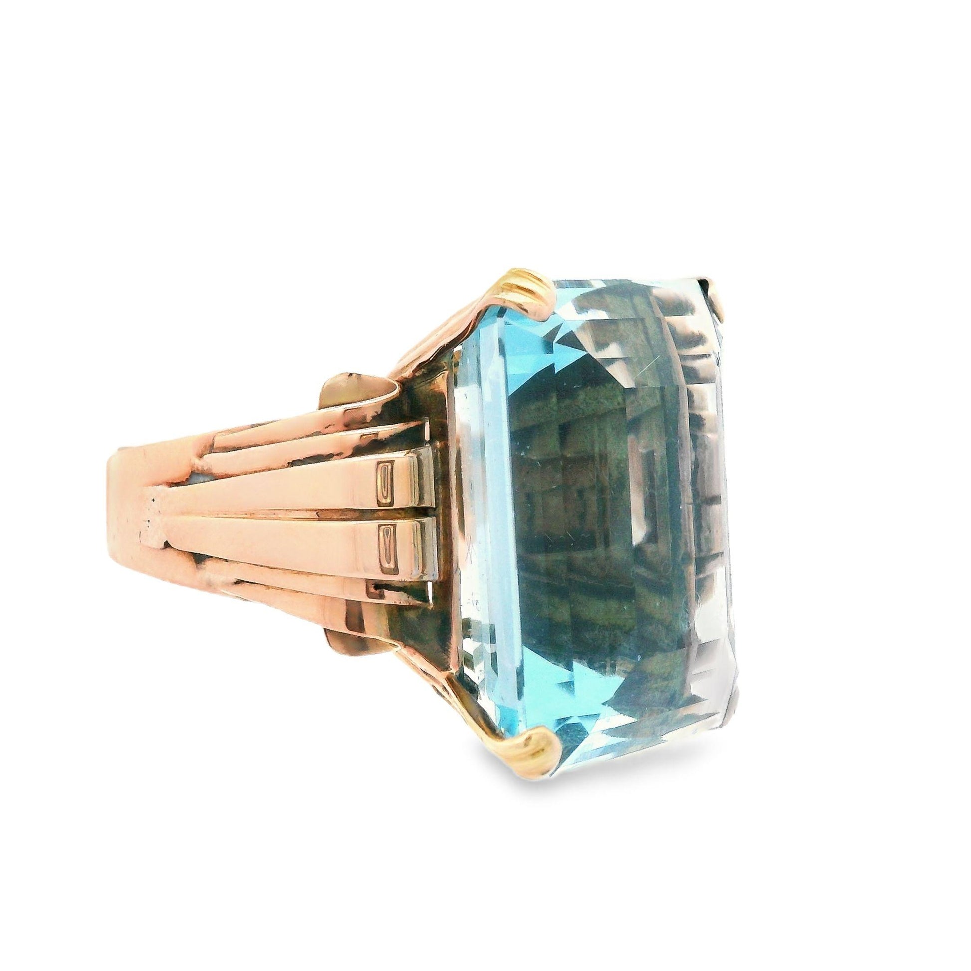 28+ Carat Natural Aquamarine and 18k Rose Gold Art Deco Ring