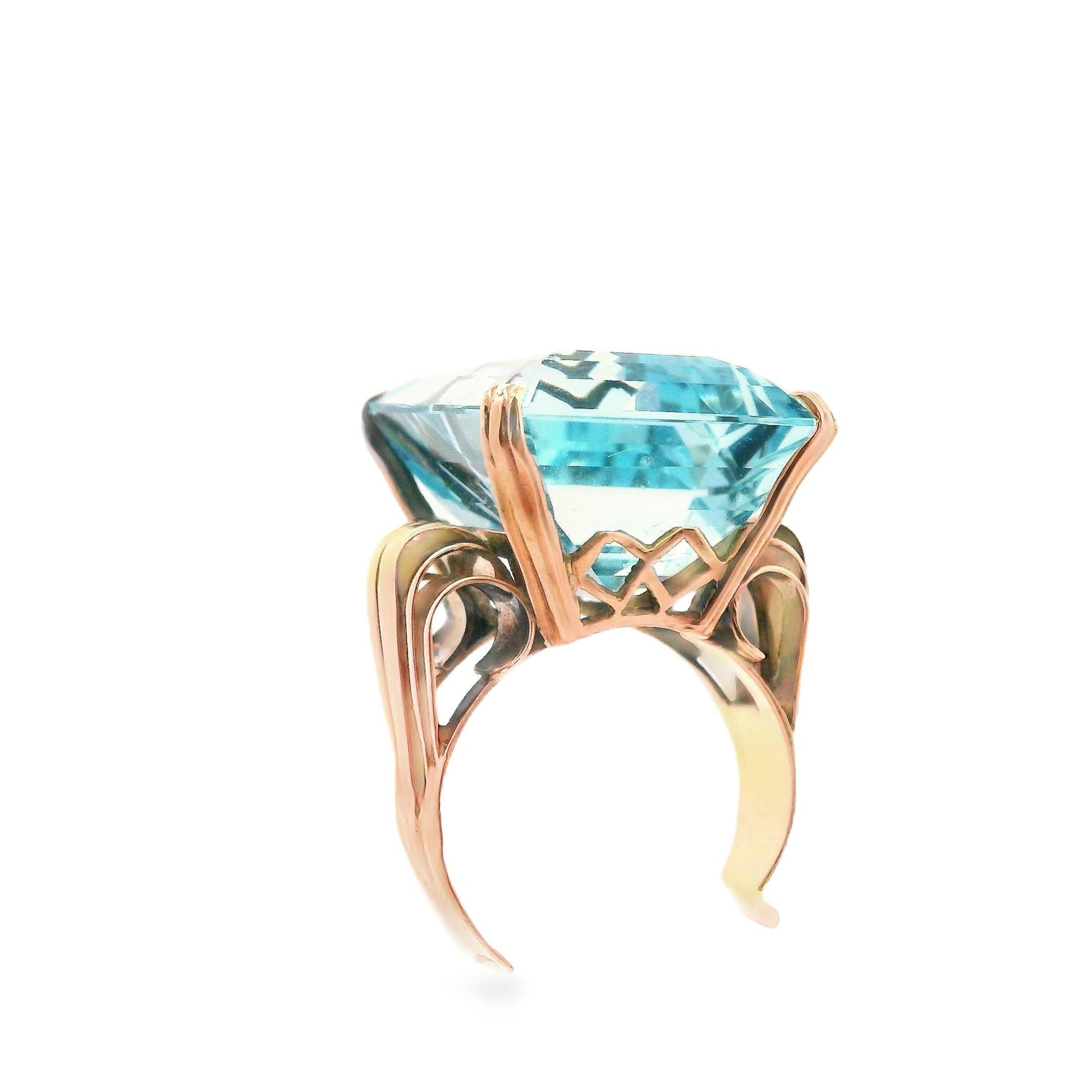 28+ Carat Natural Aquamarine and 18k Rose Gold Art Deco Ring
