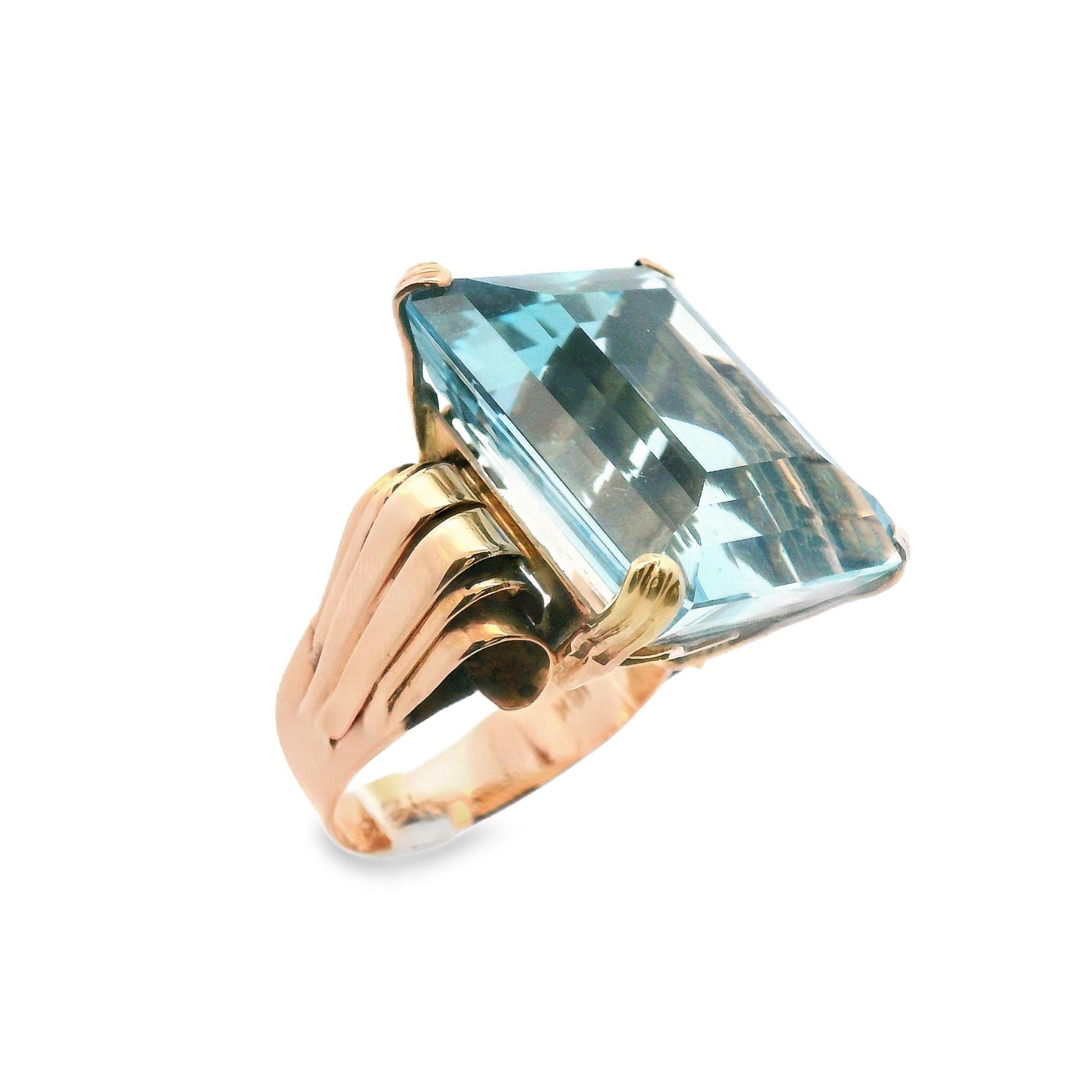 28+ Carat Natural Aquamarine and 18k Rose Gold Art Deco Ring