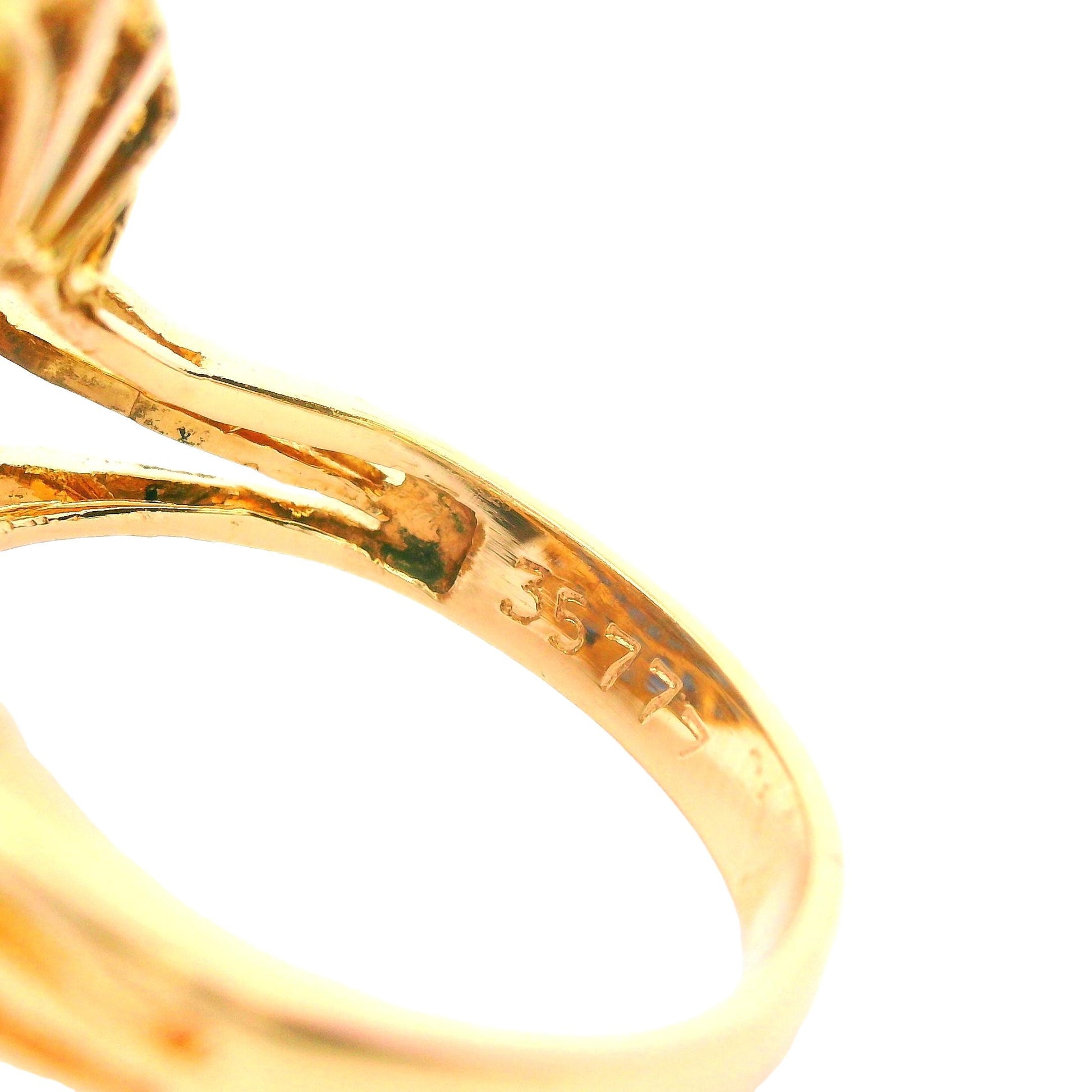 18k Yellow Gold Blue Sapphire and Diamond Ring