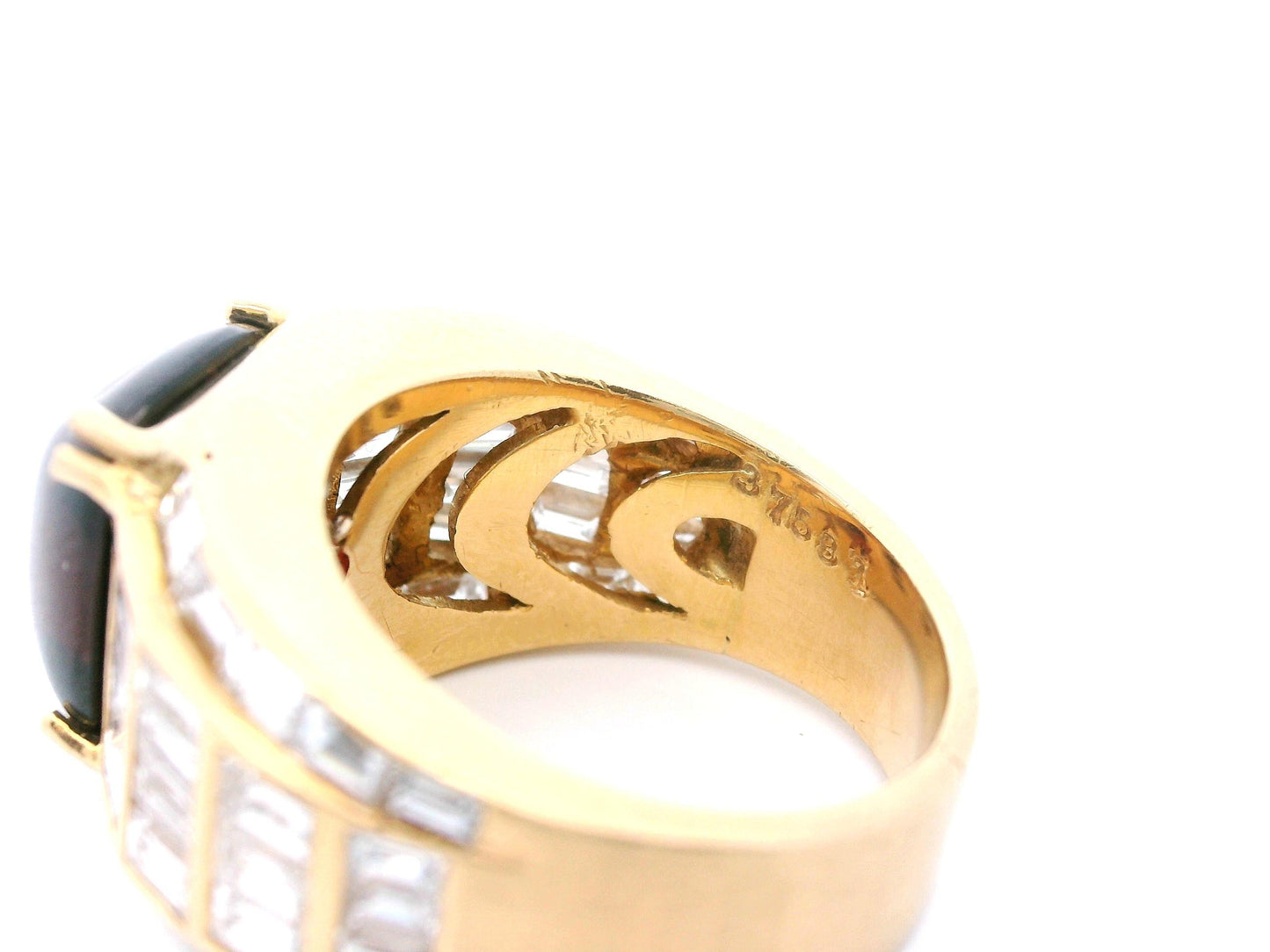 18k Yellow Gold Red Garnet and Diamond Statement Ring