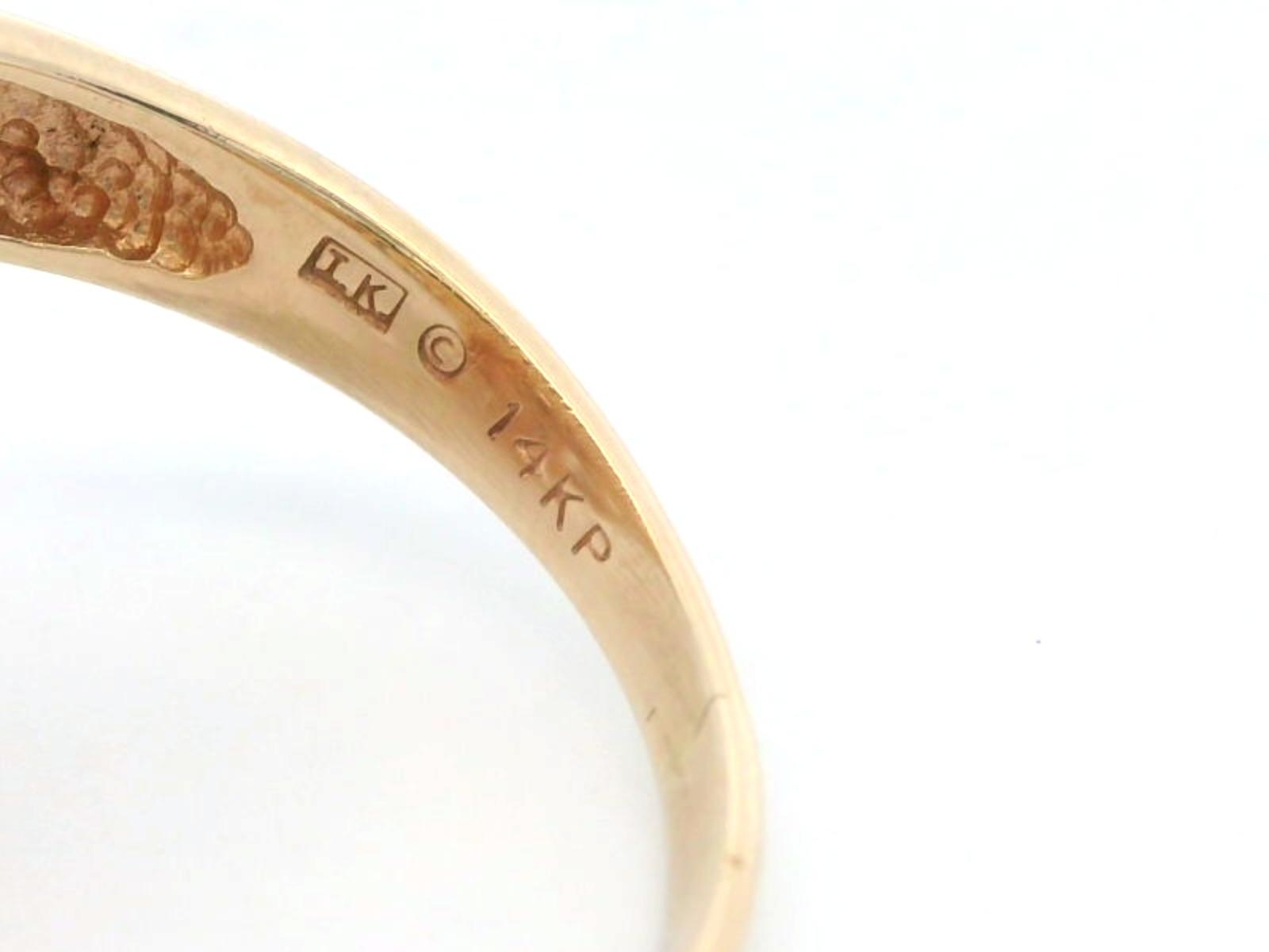 14k Yellow Gold Baguette and Round Diamond Cluster Ring