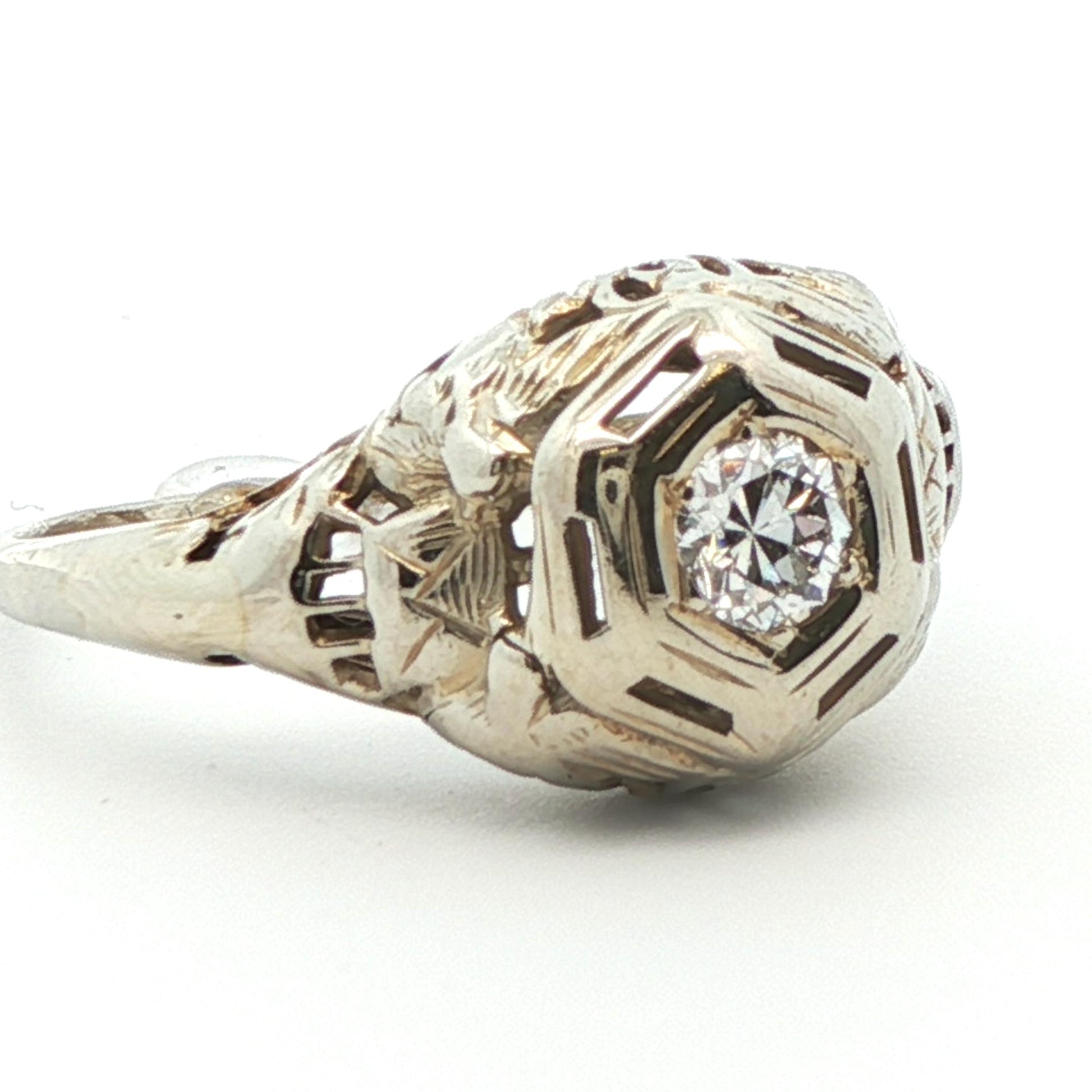 18k White Gold 1925 Antique Art Deco Diamond Ring