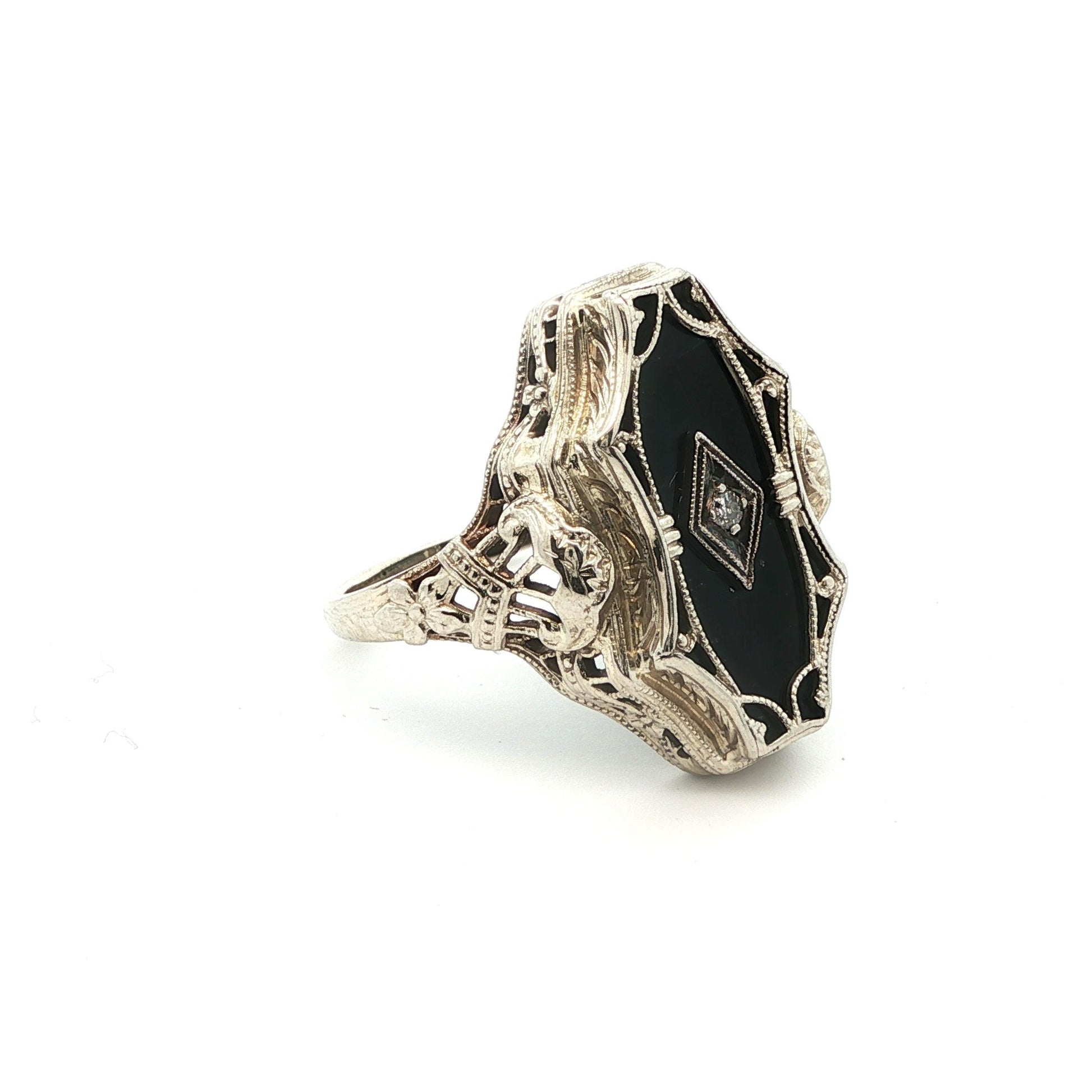 1920s Art Deco 14k White Gold Natural Diamond & Onyx Ring