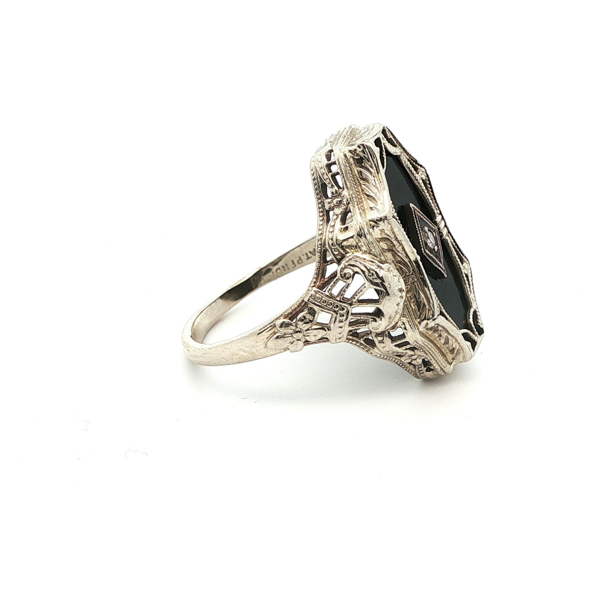 1920s Art Deco 14k White Gold Natural Diamond & Onyx Ring