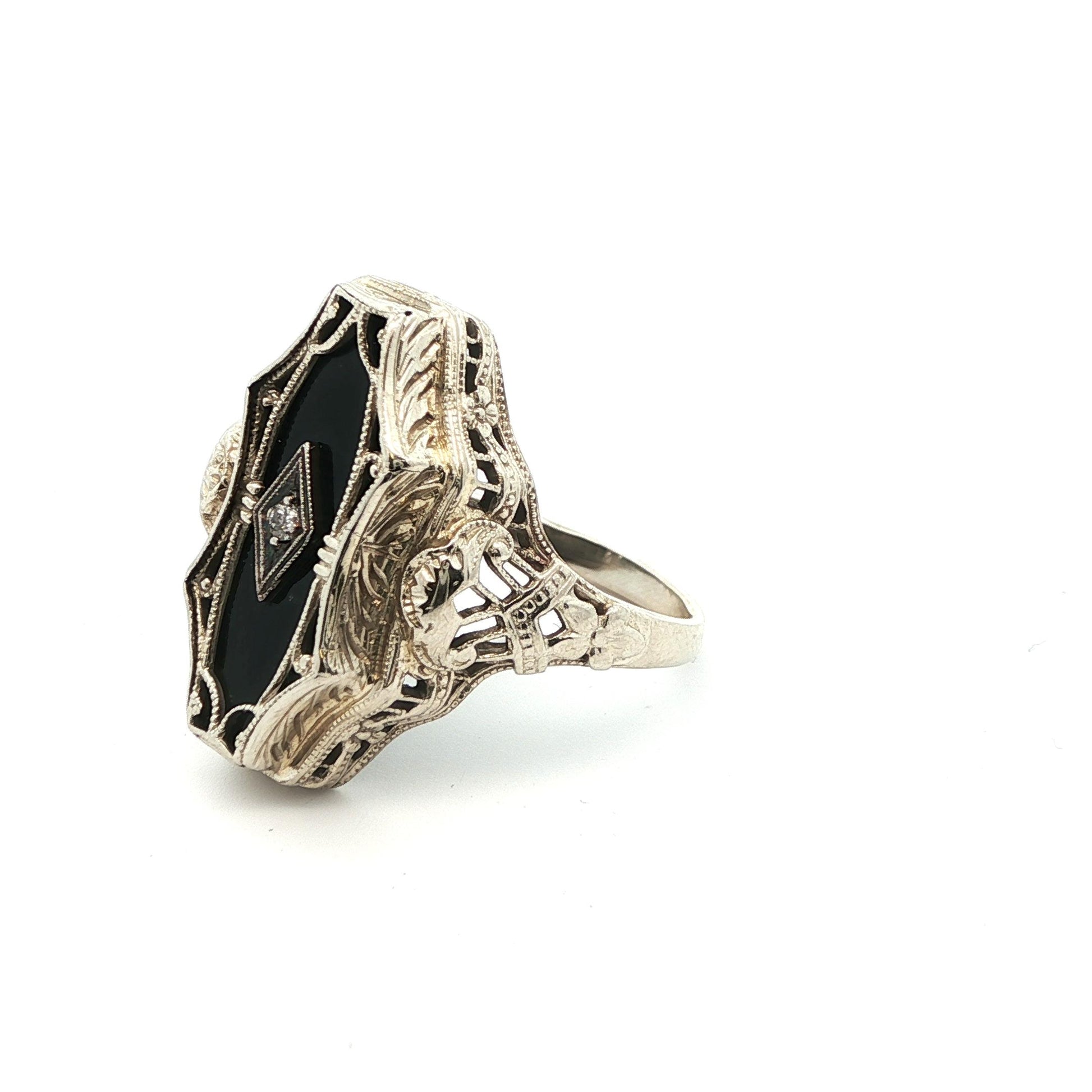 1920s Art Deco 14k White Gold Natural Diamond & Onyx Ring