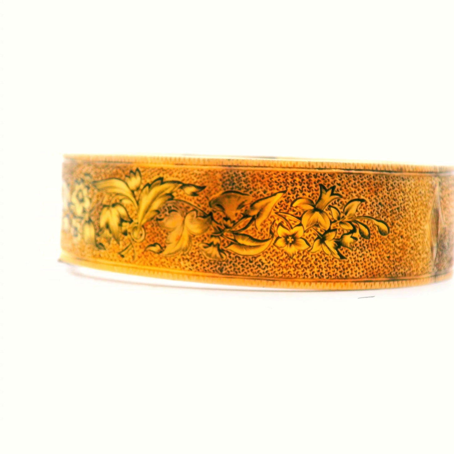 Victorian 14K yellow Gold Hinged Bangle ca 1880