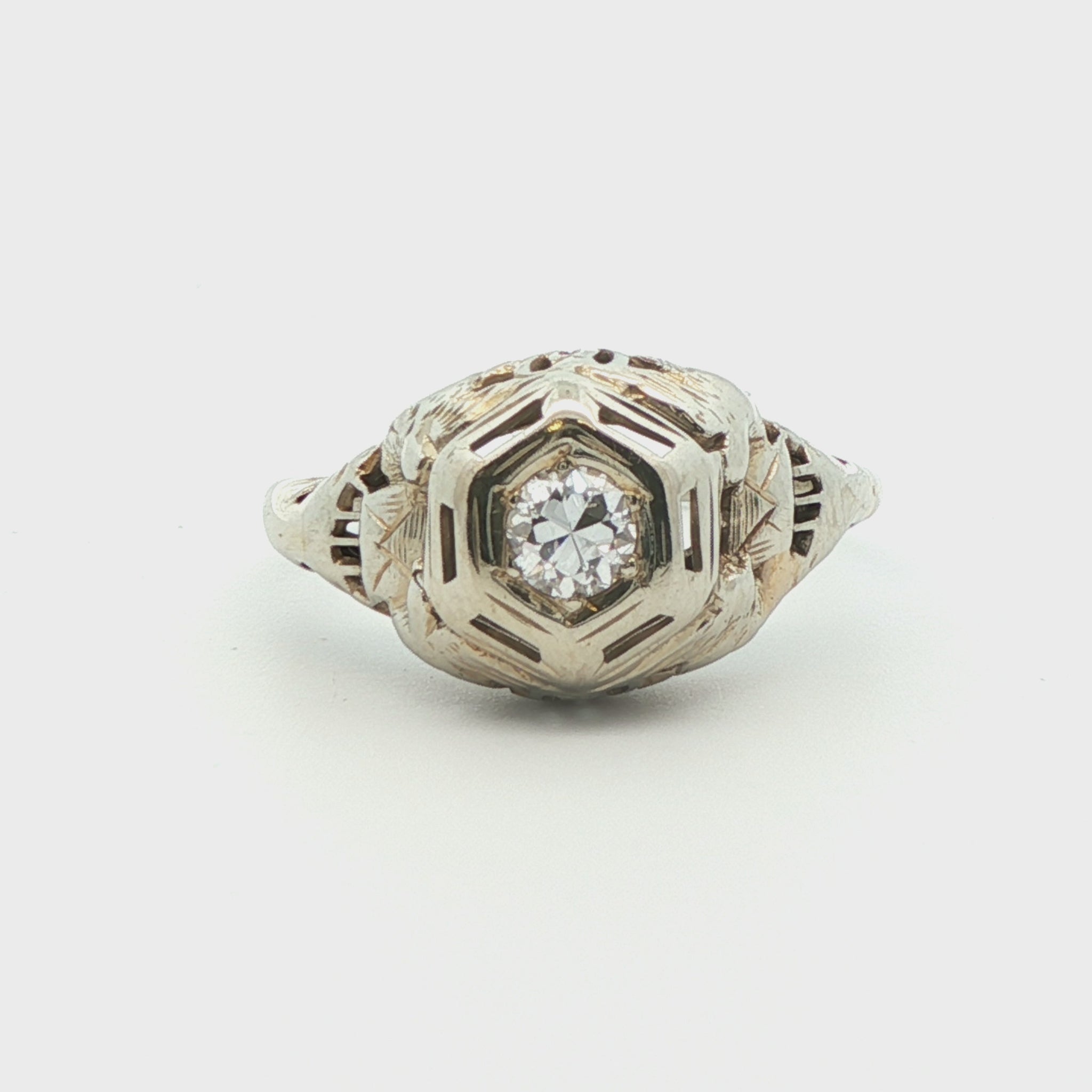 18k White Gold 1925 Antique Art Deco Diamond Ring