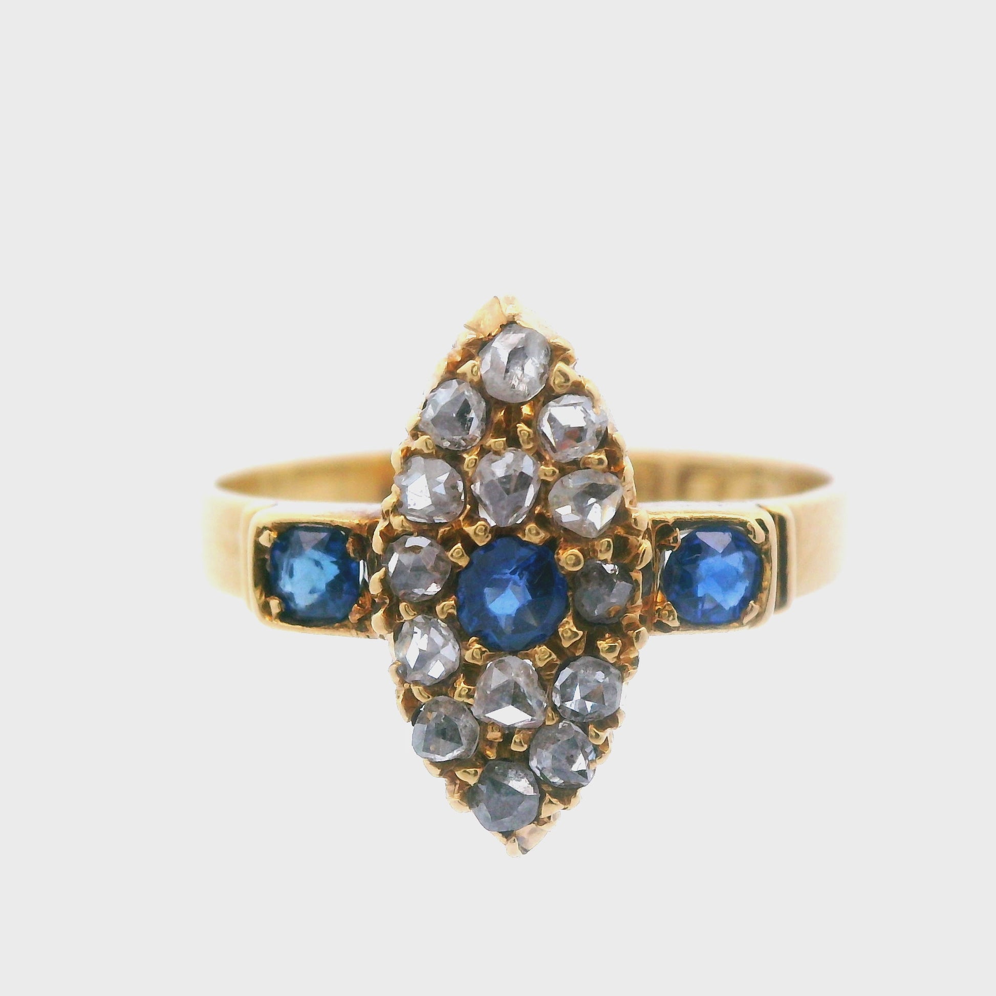 18k Yellow Gold Sapphire & Diamond Ring