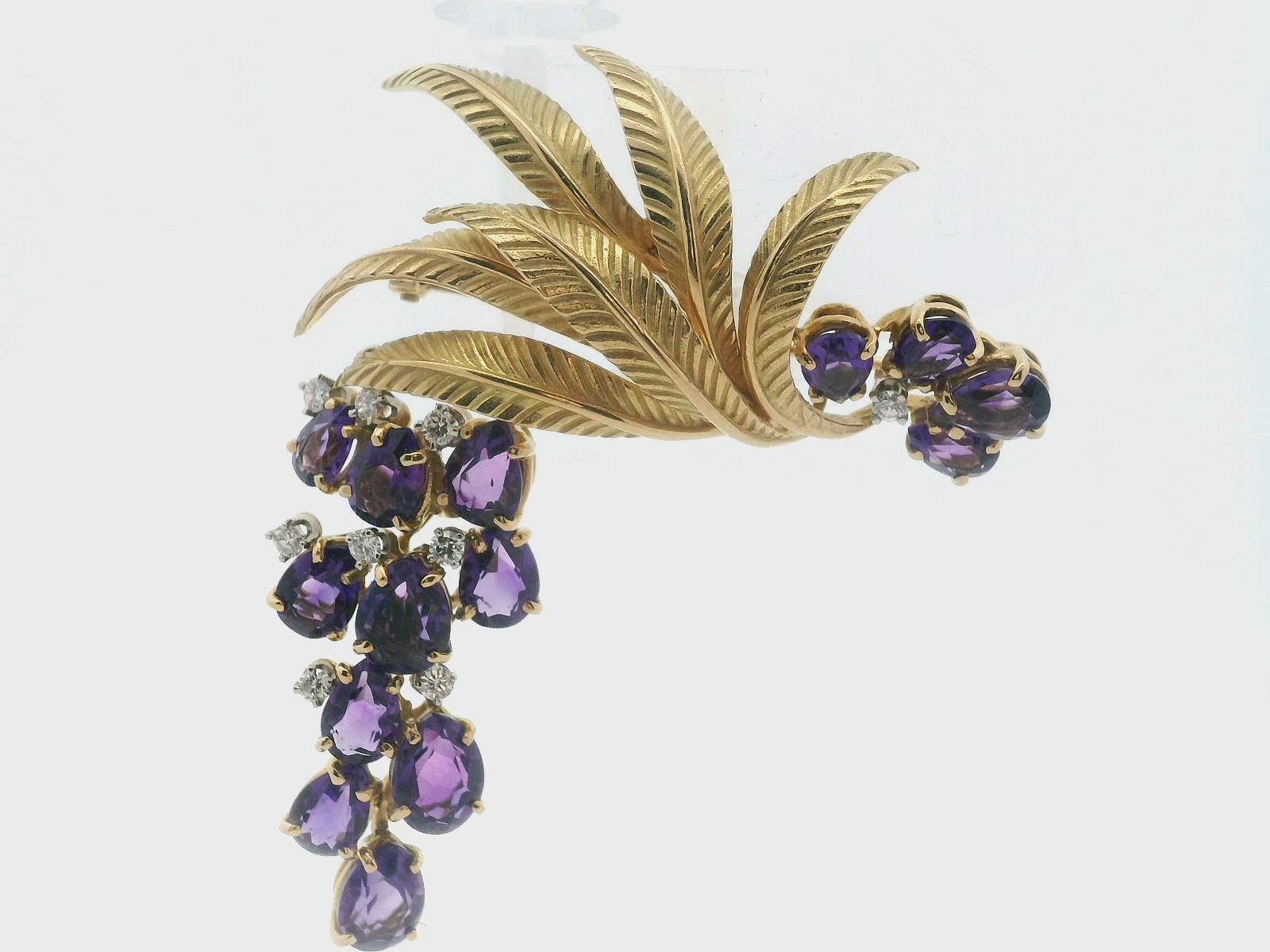 J.E. Caldwell 18k Yellow Gold Diamond & Amethyst Movable Grapevine Brooch